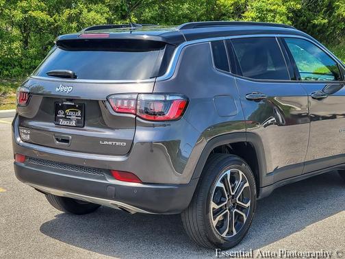 Granite Crystal Clearcoat Metallic 2023 Jeep Compass Limited