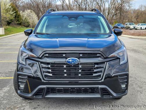 Crystal Black Silica 2025 Subaru Ascent Onyx Edition Touring