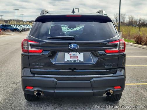 Crystal Black Silica 2025 Subaru Ascent Onyx Edition Touring