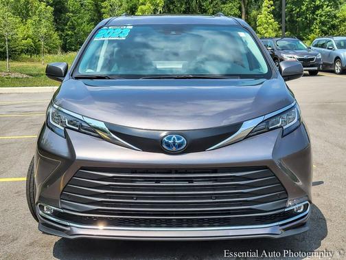 2023 Toyota Sienna XLE