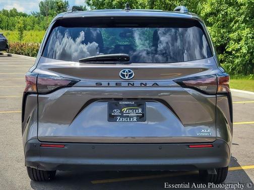 2023 Toyota Sienna XLE