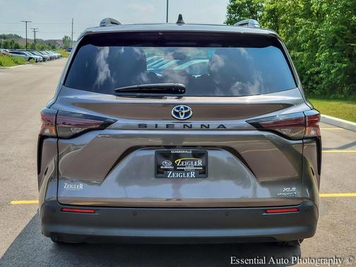 2023 Toyota Sienna XLE