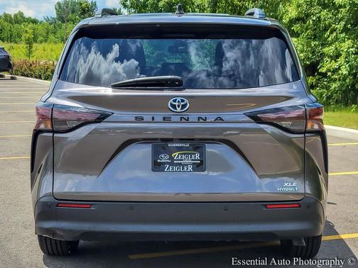 2023 Toyota Sienna XLE