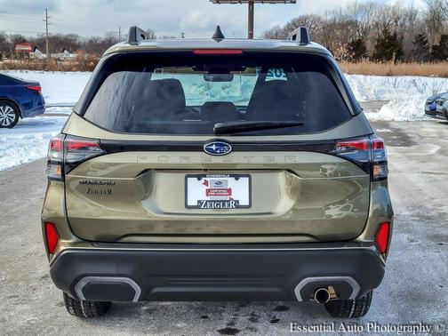 Autumn Green Metallic 2025 Subaru Forester Limited
