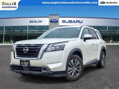 2024 Nissan Pathfinder SV