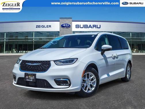 Bright White Clearcoat 2023 Chrysler Pacifica Touring-L