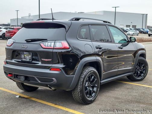 2022 Jeep Cherokee Trailhawk