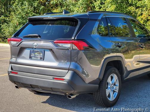 Magnetic Gray Metallic 2019 Toyota RAV4 XLE