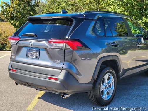 Magnetic Gray Metallic 2019 Toyota RAV4 XLE