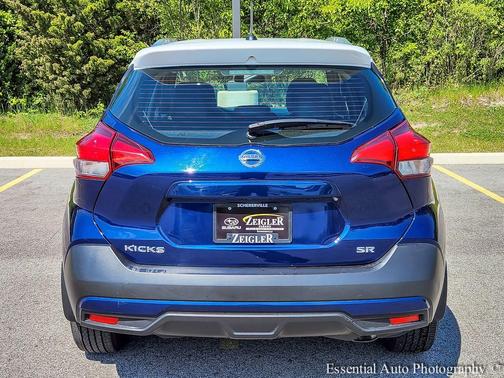 Deep Blue Pearl / Fresh Powder 2019 Nissan Kicks SR