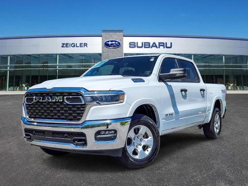 Bright White Clearcoat 2025 RAM 1500 Big Horn/Lone Star