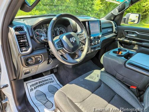 Bright White Clearcoat 2025 RAM 1500 Big Horn/Lone Star