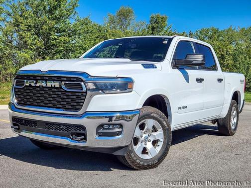 Bright White Clearcoat 2025 RAM 1500 Big Horn/Lone Star