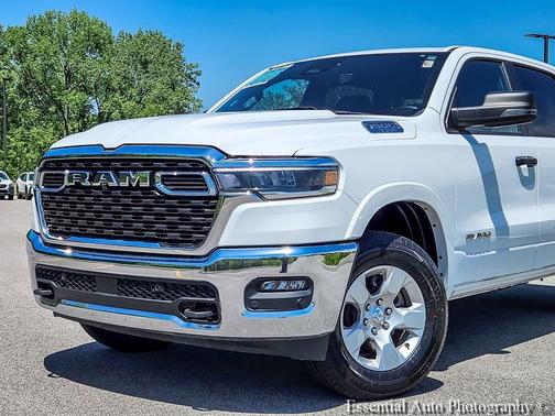 Bright White Clearcoat 2025 RAM 1500 Big Horn/Lone Star