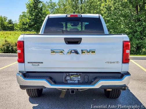 Bright White Clearcoat 2025 RAM 1500 Big Horn/Lone Star