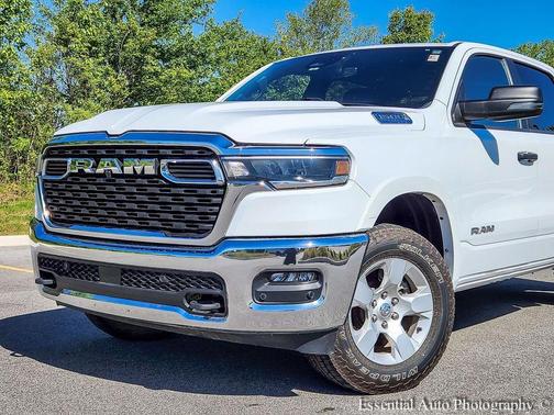 Bright White Clearcoat 2025 RAM 1500 Big Horn/Lone Star