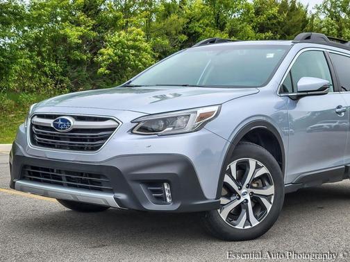 Ice Silver Metallic 2022 Subaru Outback Limited XT