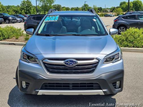 Ice Silver Metallic 2022 Subaru Outback Limited XT