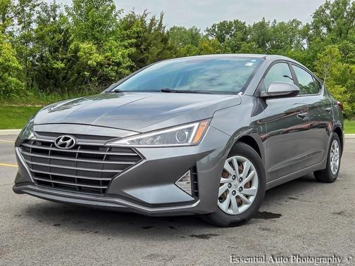 2019 Hyundai ELANTRA SE
