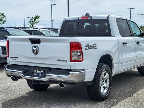 Bright White Clearcoat 2023 RAM 1500 Big Horn