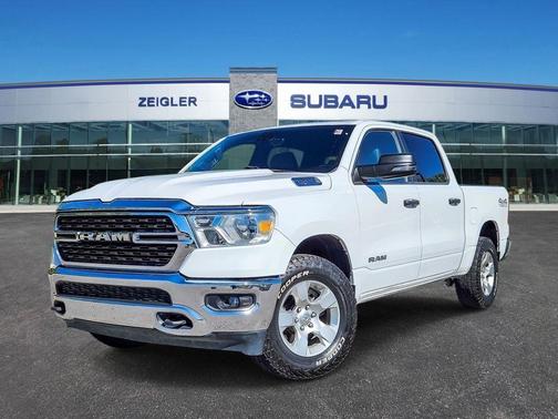 Bright White Clearcoat 2023 RAM 1500 Big Horn