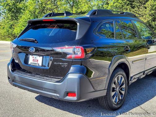 Crystal Black Silica 2023 Subaru Outback Onyx Edition XT