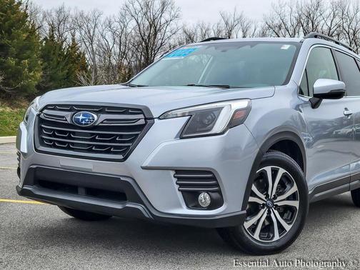 Ice Silver Metallic 2023 Subaru Forester Limited