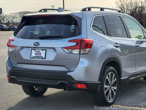 Ice Silver Metallic 2023 Subaru Forester Limited