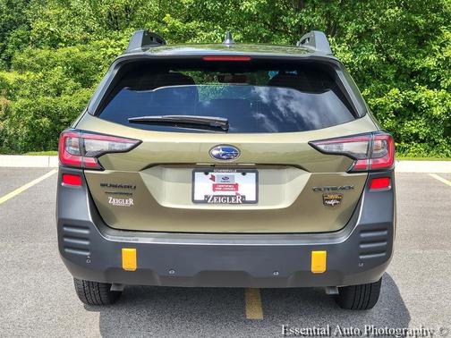 Autumn Green Metallic 2024 Subaru Outback Wilderness