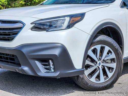 Crystal White Pearl 2020 Subaru Outback Premium