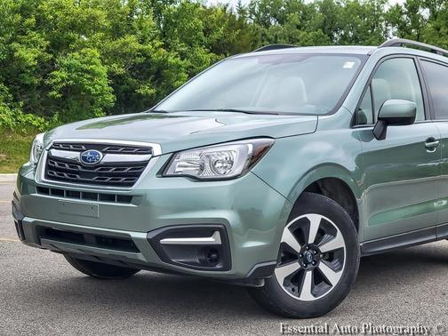 Jasmine Green Metallic 2018 Subaru Forester 2.5i Premium