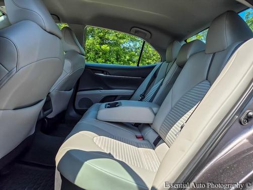 2023 Toyota Camry Hybrid SE