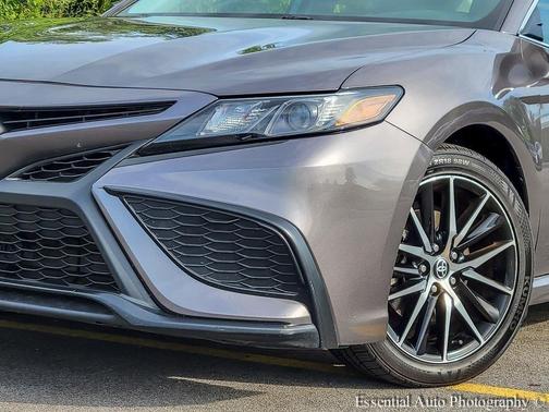 2023 Toyota Camry Hybrid SE