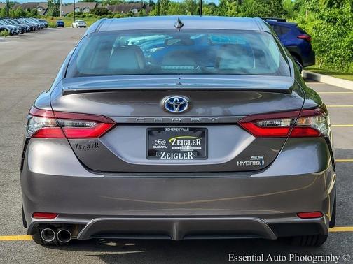 2023 Toyota Camry Hybrid SE