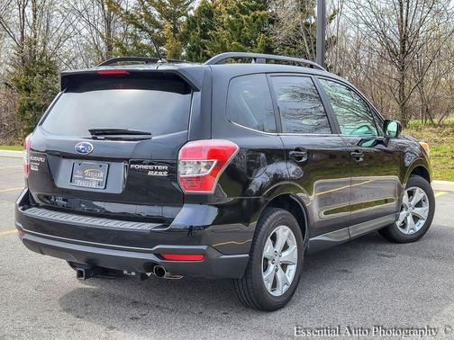 Crystal Black Silica 2015 Subaru Forester 2.5i Limited