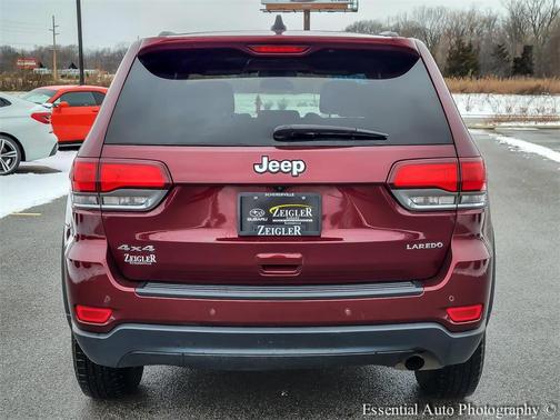 2020 Jeep Grand Cherokee Laredo