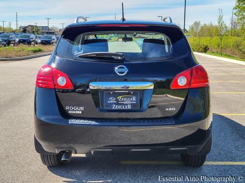 Super Black 2015 Nissan Rogue Select S