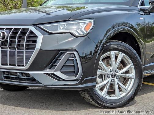 2024 Audi Q3 45 S line Premium