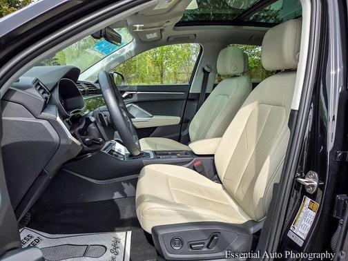 2024 Audi Q3 45 S line Premium