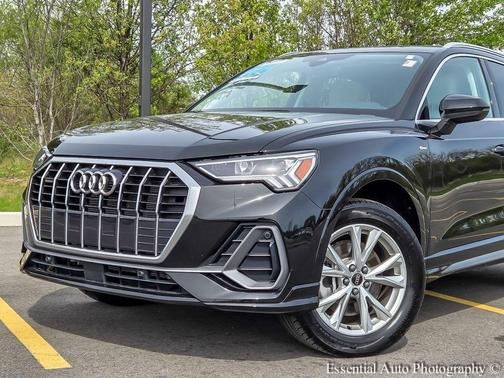 2024 Audi Q3 45 S line Premium