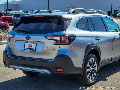 2025 Subaru Outback Touring XT