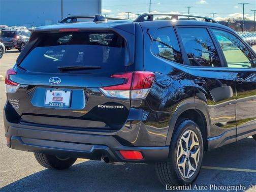 2024 Subaru Forester Premium