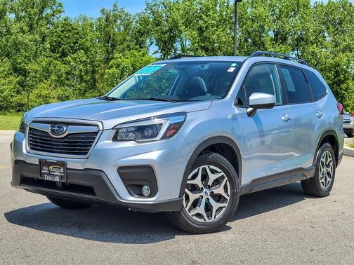 Ice Silver Metallic 2021 Subaru Forester Premium