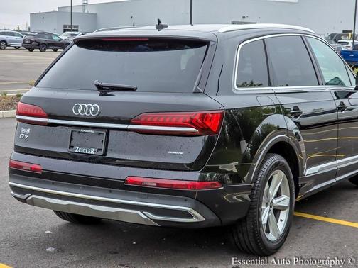 2024 Audi Q7 45 Premium Plus