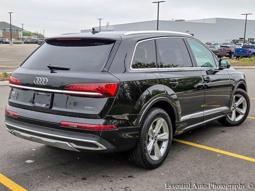 2024 Audi Q7 45 Premium Plus