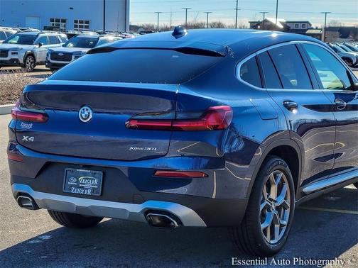 2023 BMW X4 xDrive30i
