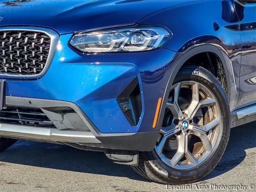 2023 BMW X4 xDrive30i