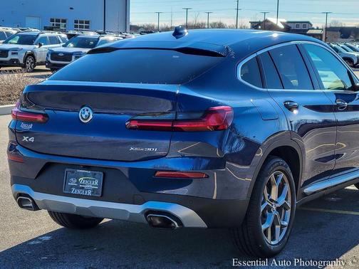 2023 BMW X4 xDrive30i