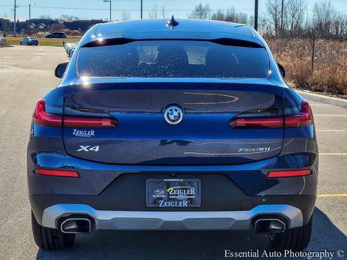 2023 BMW X4 xDrive30i