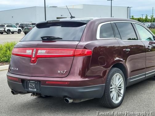 Burgundy 2018 Lincoln MKT Reserve
